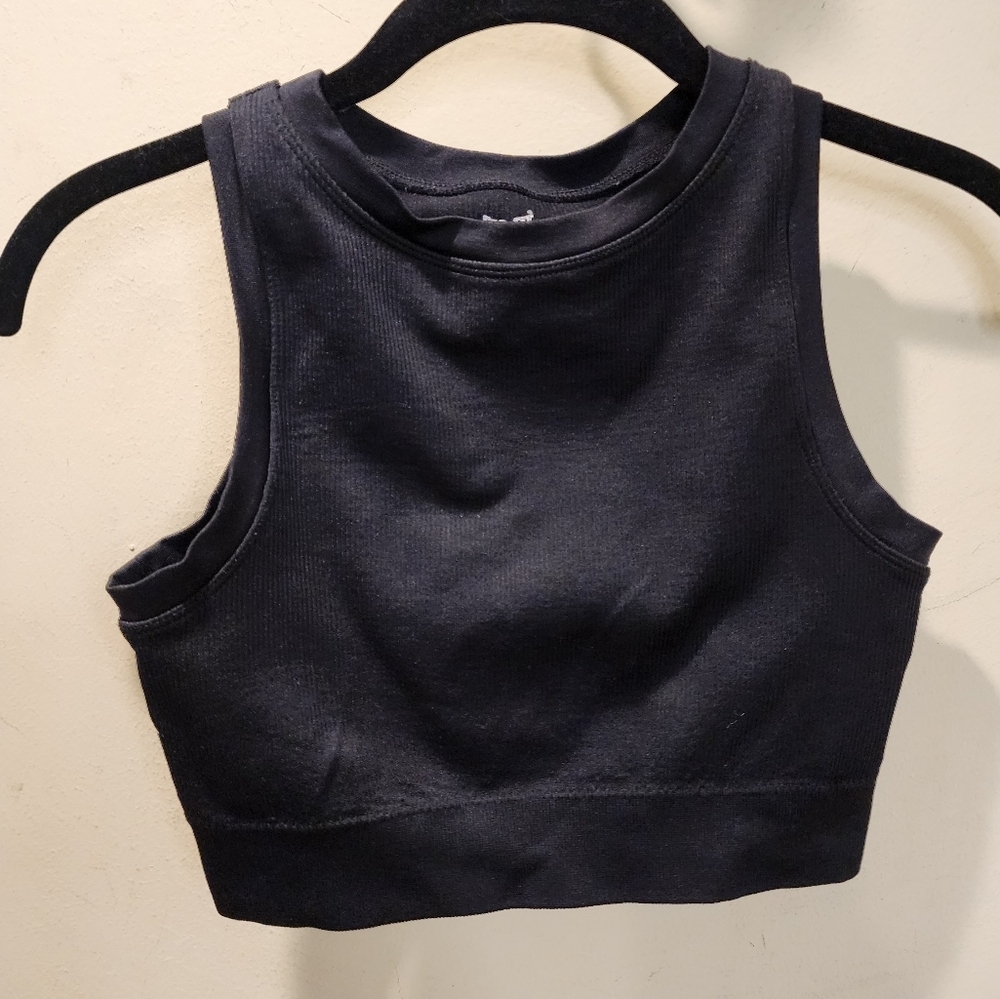 Pro-Fit Women's Black Athletic Crop Top Sport Bra size M